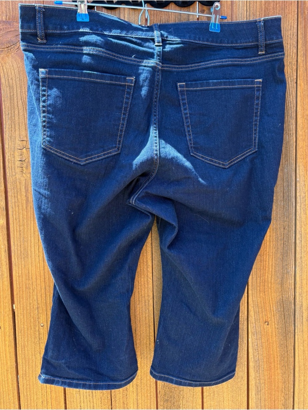 Lane Bryant Mid Rise Signature Fit Pedal Capri Jeans. Plus Size 18. - Picture 2 of 3